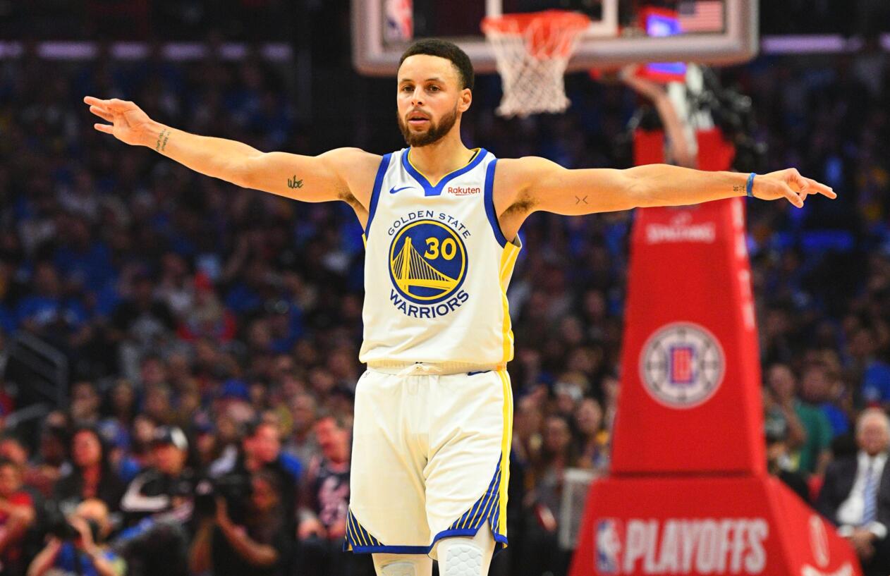 喜讯！32岁的津门虎队长在上港迎来转会加盟亚冠首秀，值得期待（32岁津门虎队长转投上港，亚冠首秀将上演，备受期待）